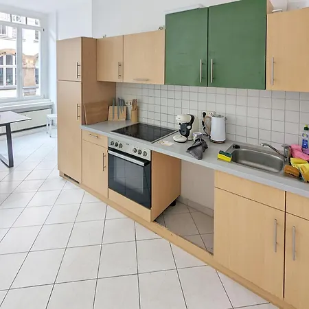 Zentrum, Schnelles Wlan, Tvs In Allen 5 Zimmern, Self-check-in, 5 Riesige Fuer Grosse Gruppen, Aufzug * Leipzig