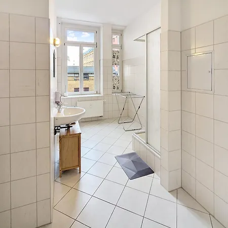 Appartamento Monteurdreams-de Zentrale, Grosse 5z Wohnung, 2 Baeder, Kueche *