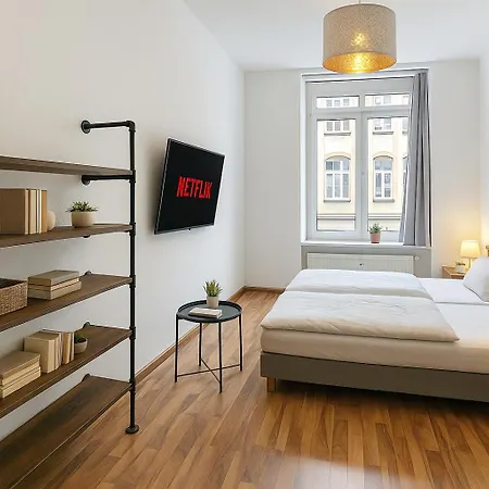 شقة Zentrum, Schnelles Wlan, Tvs In Allen 5 Zimmern, Self-check-in, 5 Riesige Fuer Grosse Gruppen, Aufzug *